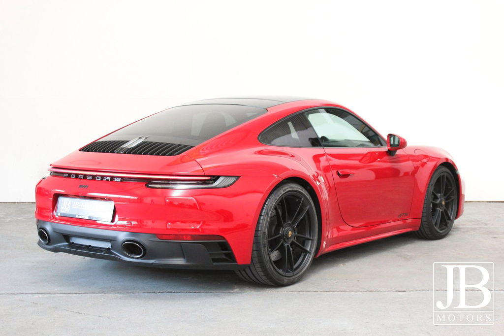 Porsche 992 Carrera GTS