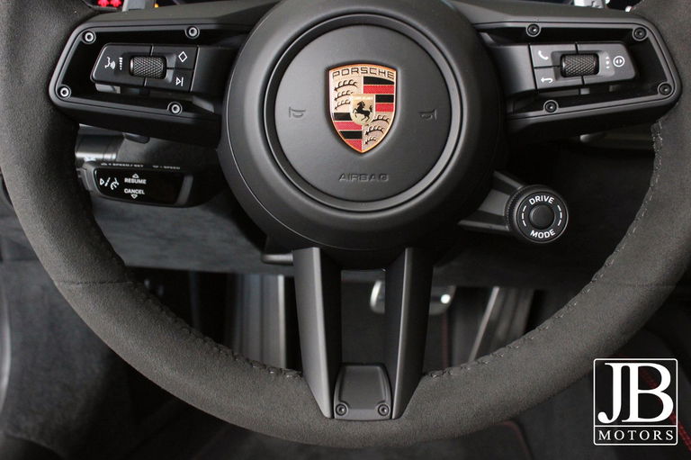 Porsche 992 Carrera GTS