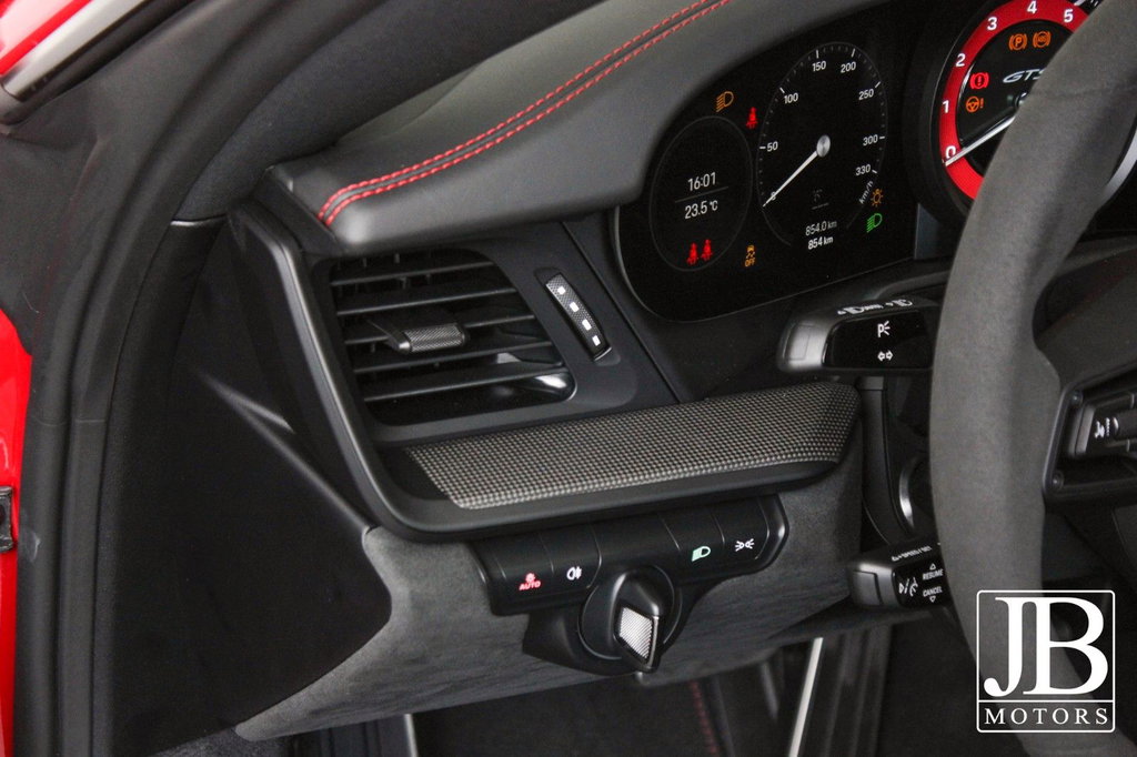 Porsche 992 Carrera GTS