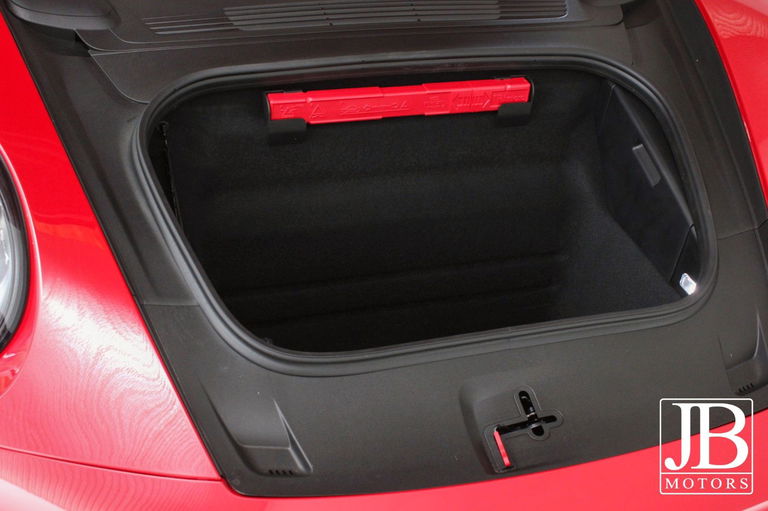 Porsche 992 Carrera GTS