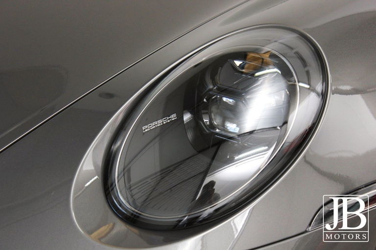 Porsche 992 GT3 Touring