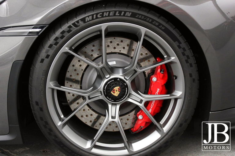 Porsche 992 GT3 Touring