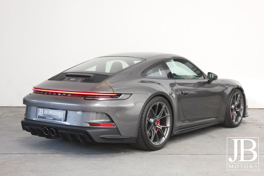 Porsche 992 GT3 Touring