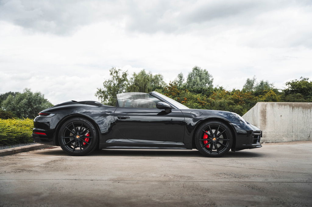 Porsche 992 Carrera 4S