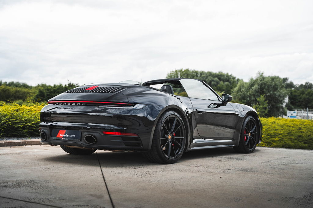 Porsche 992 Carrera 4S