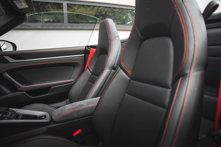 Porsche 992 Carrera 4S