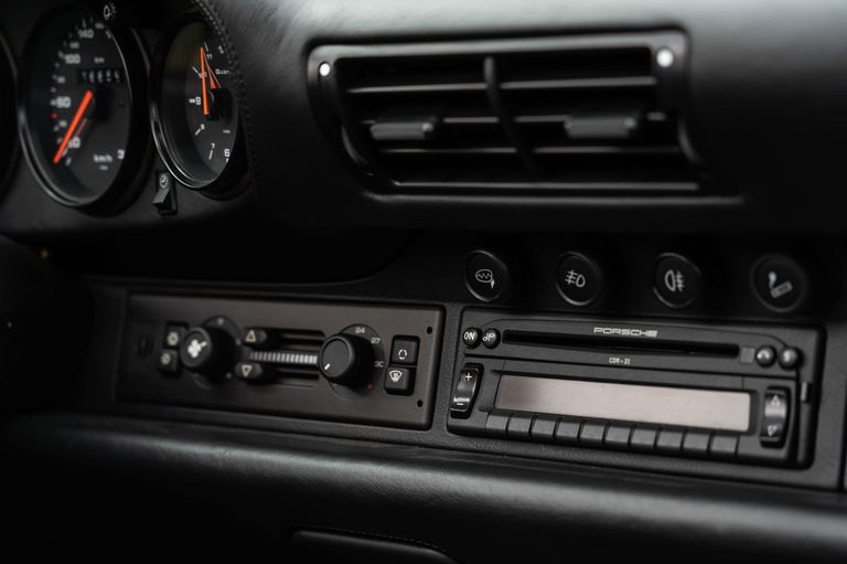 Porsche 993 Carrera 4