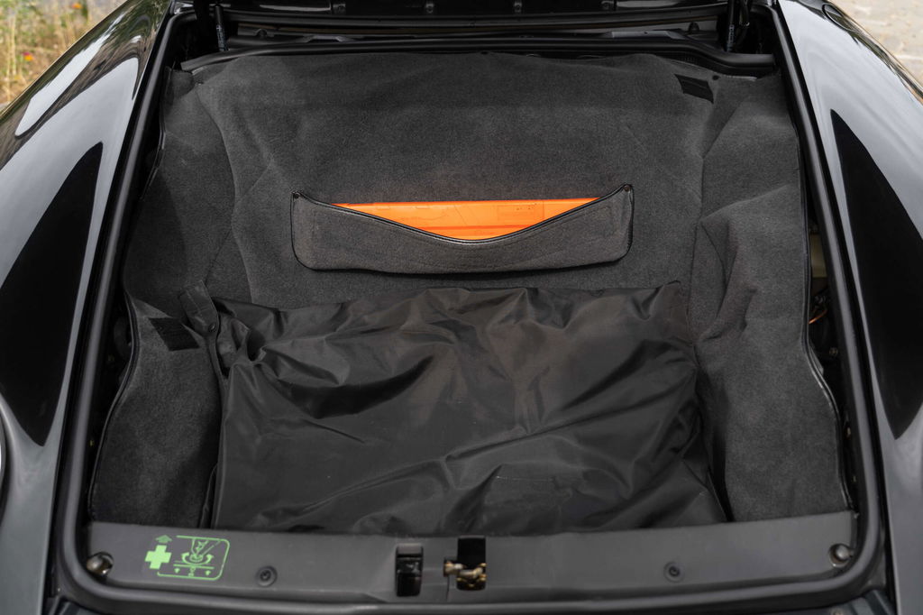 Porsche 993 Carrera 4