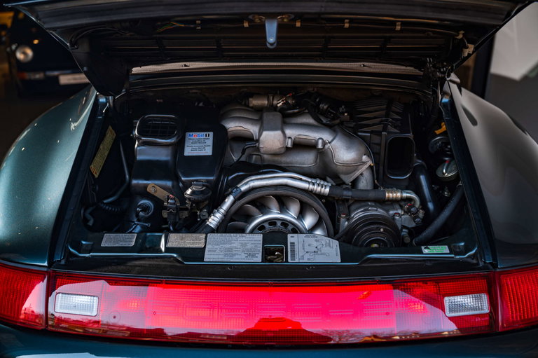 Porsche 993 Carrera 4