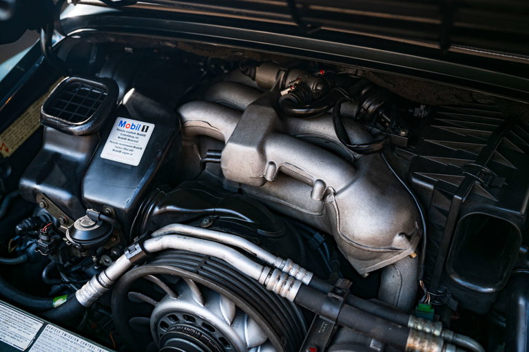 Porsche 993 Carrera 4
