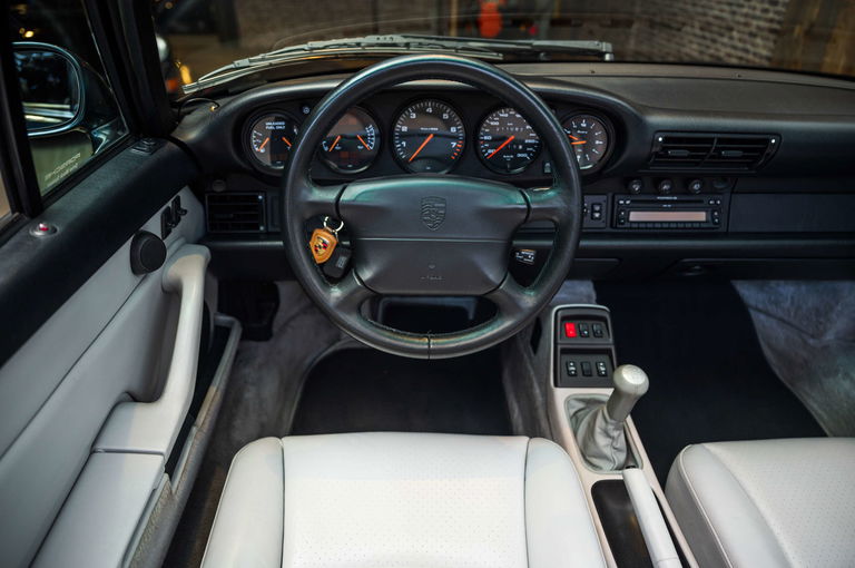 Porsche 993 Carrera 4