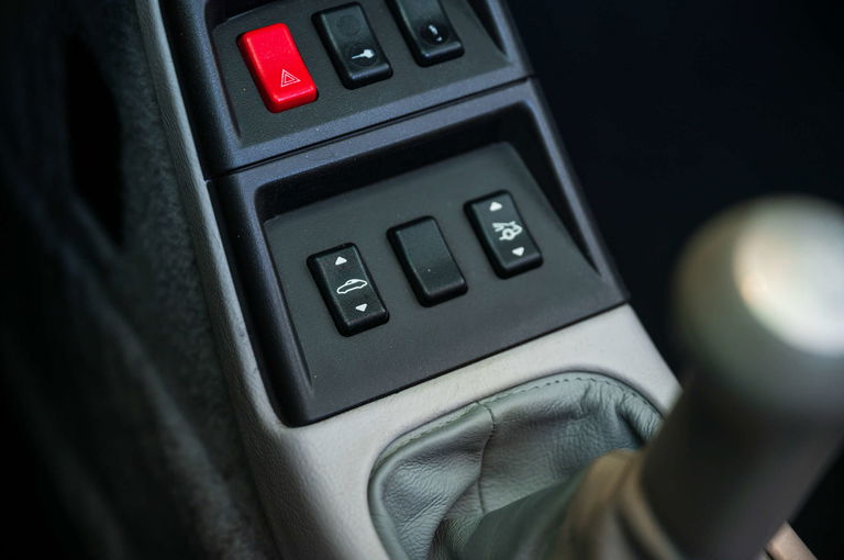 Porsche 993 Carrera 4