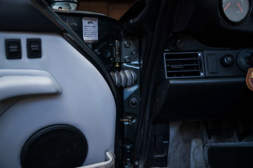 Porsche 993 Carrera 4