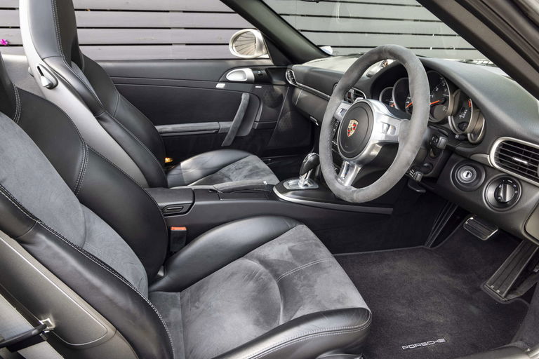 Porsche 997.2 Carrera GTS