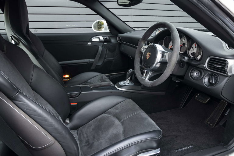 Porsche 997.2 Carrera 4 GTS