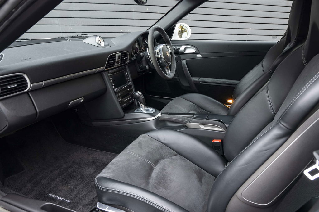 Porsche 997.2 Carrera 4 GTS