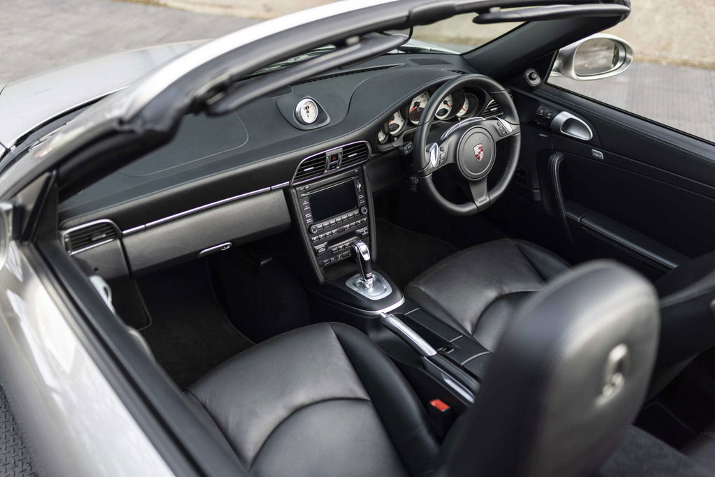 Porsche 997.2 Carrera GTS