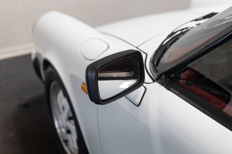 Porsche 911 Carrera 3.2 Speedster