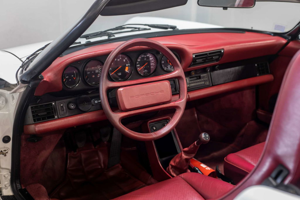 Porsche 911 Carrera 3.2 Speedster