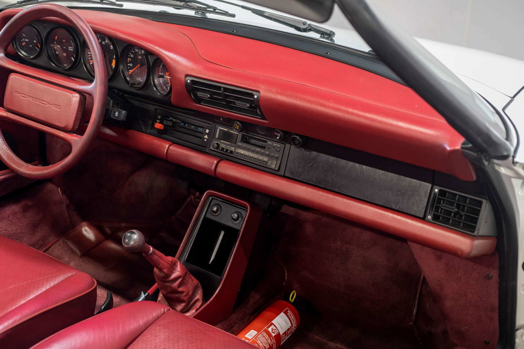 Porsche 911 Carrera 3.2 Speedster