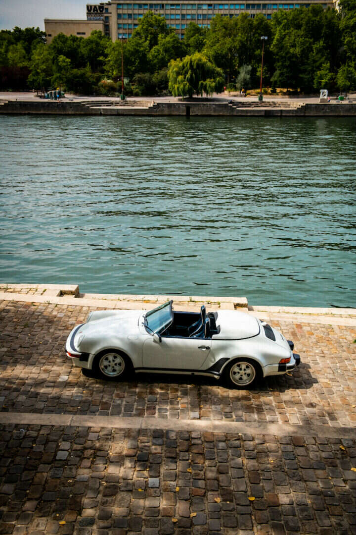 Porsche 911 Carrera 3.2 Speedster (US)