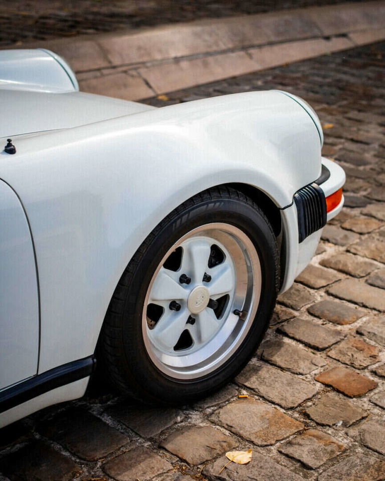 Porsche 911 Carrera 3.2 Speedster (US)