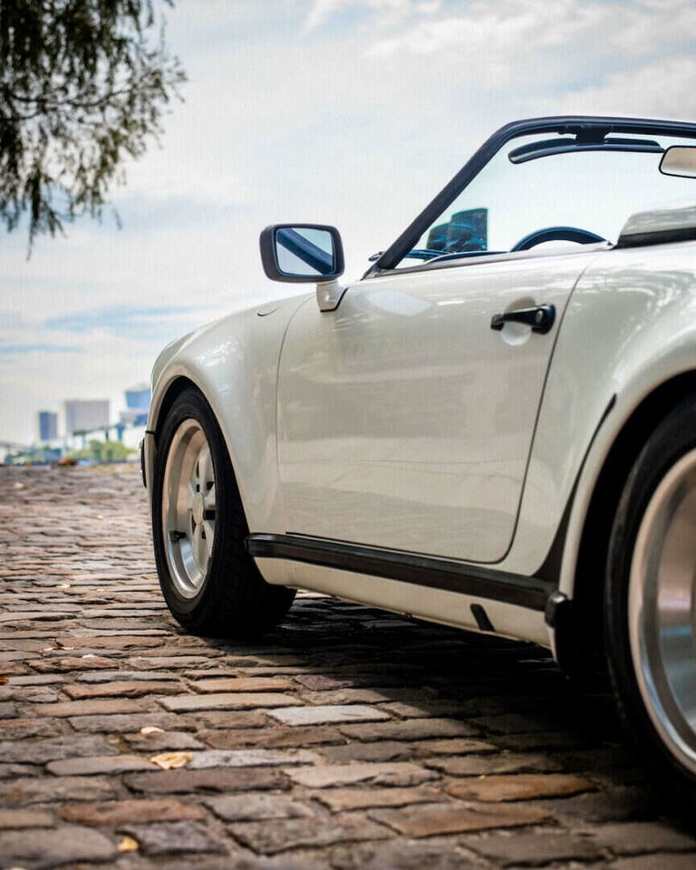 Porsche 911 Carrera 3.2 Speedster (US)