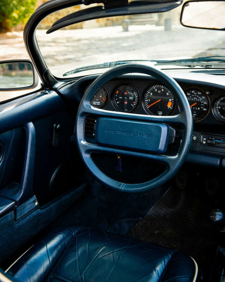 Porsche 911 Carrera 3.2 Speedster (US)