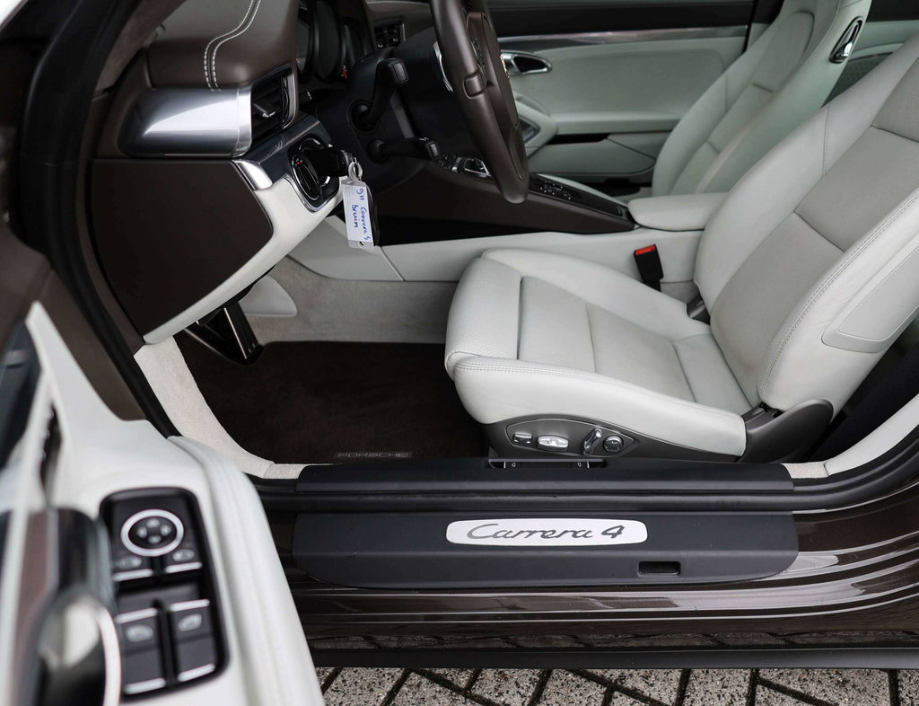 Porsche 991 Carrera 4