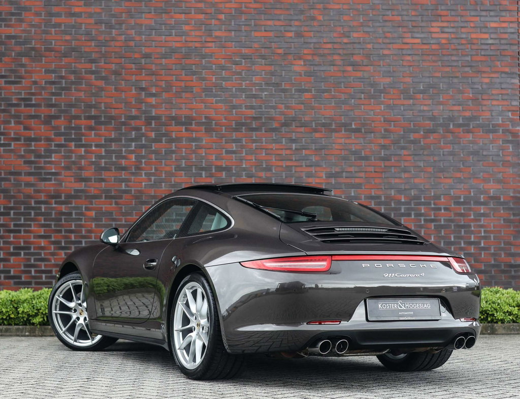 Porsche 991 Carrera 4