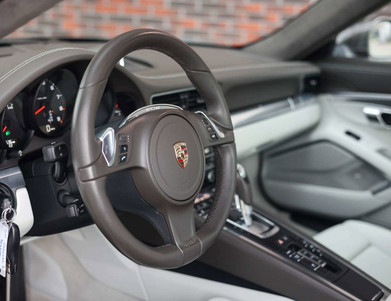 Porsche 991 Carrera 4