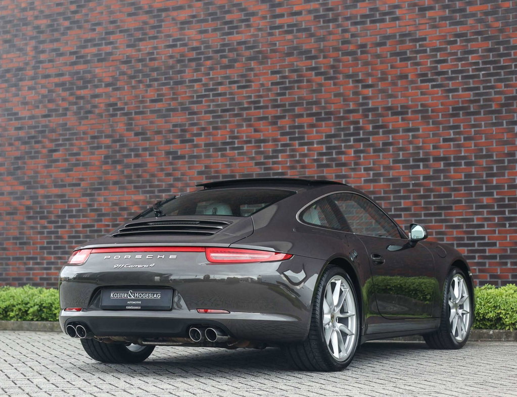 Porsche 991 Carrera 4
