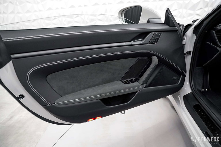 Porsche 992 Targa 4 GTS