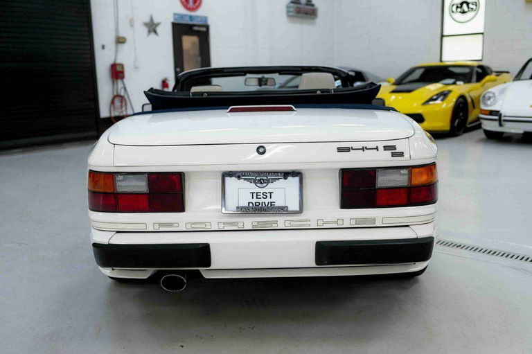 Porsche 944 S2 Cabriolet