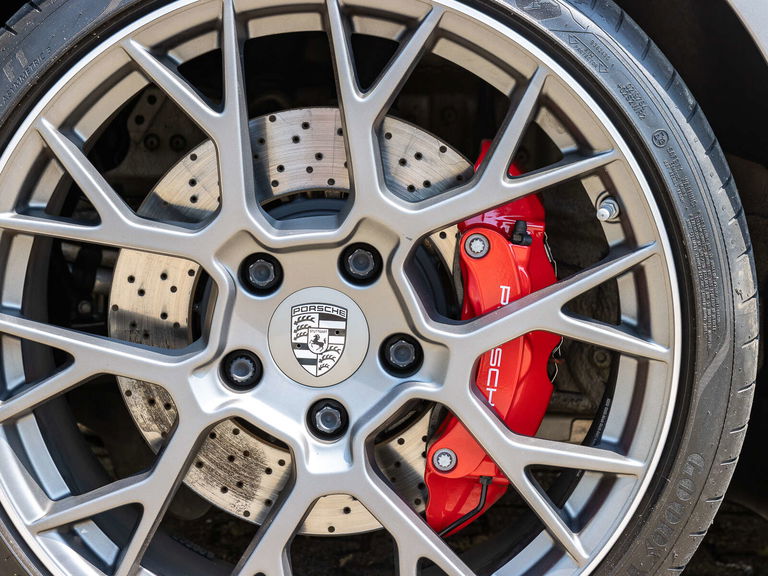 Porsche 992 Carrera 4S