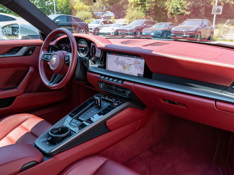 Porsche 992 Carrera 4S