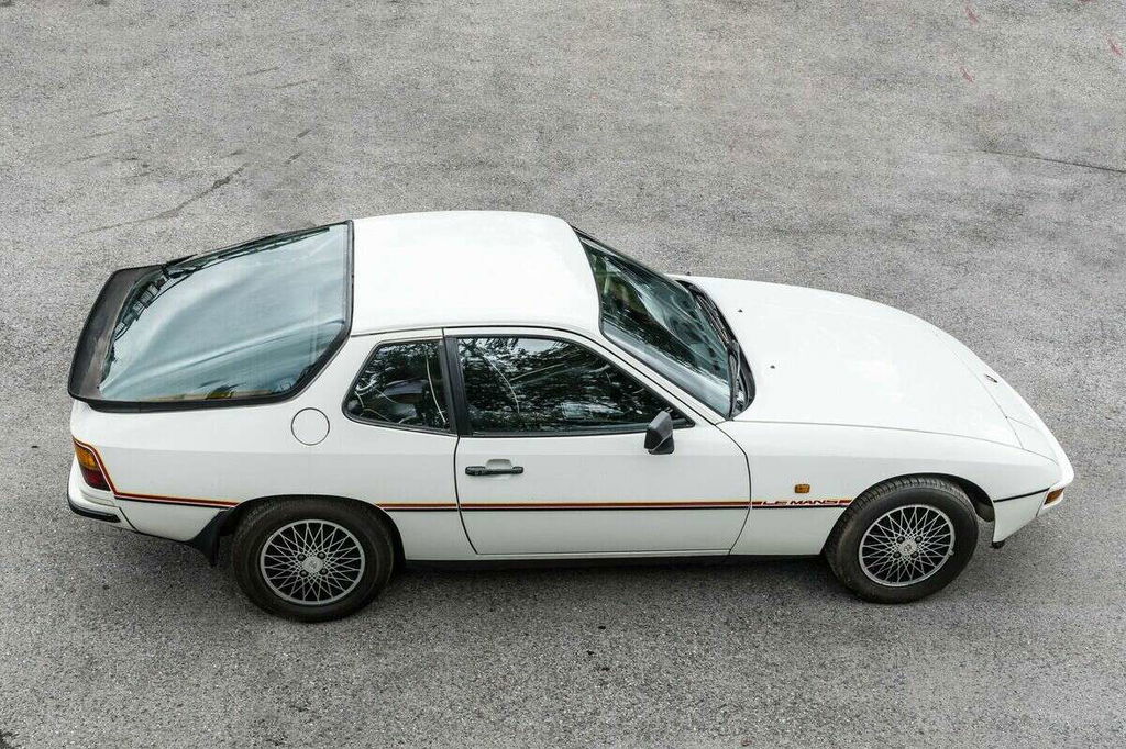 Porsche 924