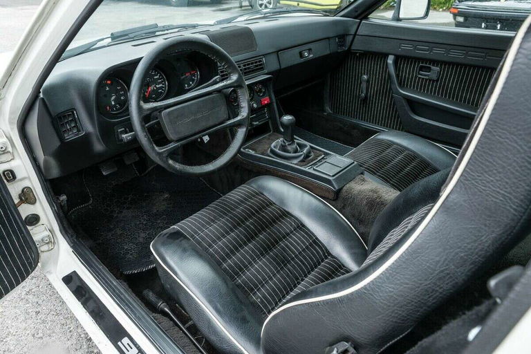 Porsche 924