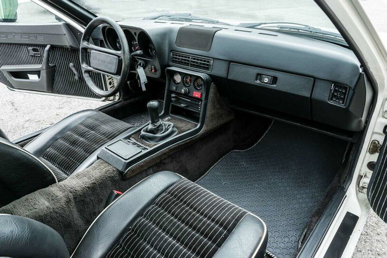 Porsche 924