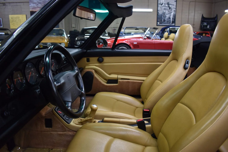 Porsche 993 Carrera 4