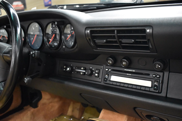 Porsche 993 Carrera 4