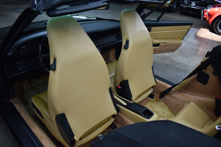 Porsche 993 Carrera 4
