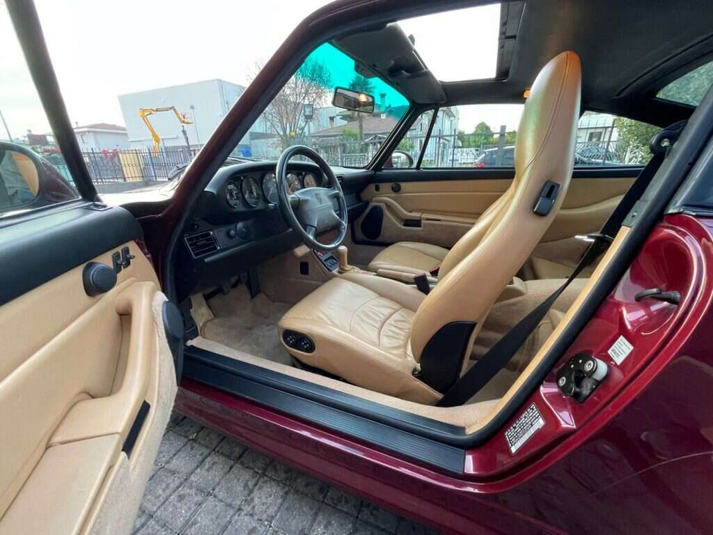 Porsche 993 Carrera 4S