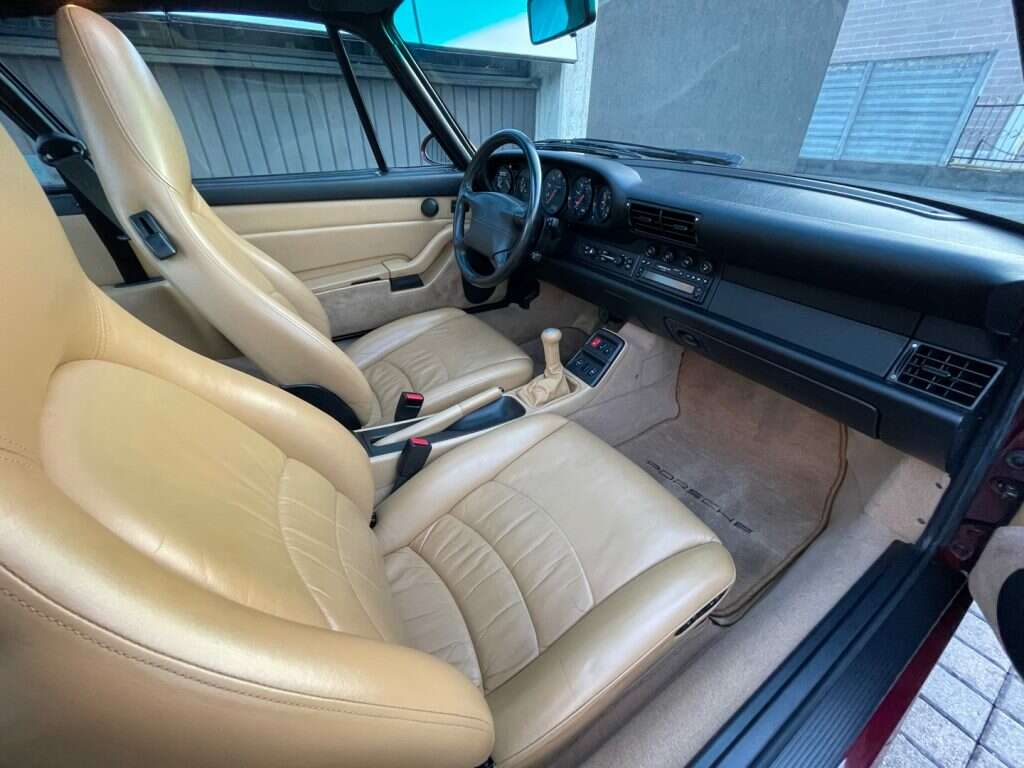 Porsche 993 Carrera 4S