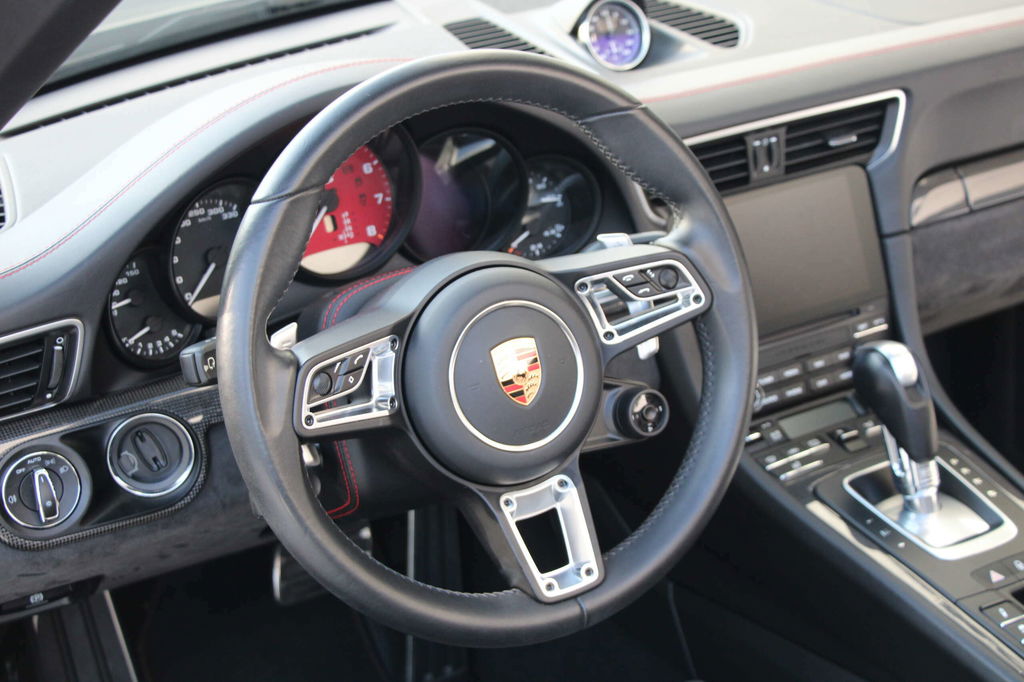 Porsche 991.2 Carrera 4 GTS