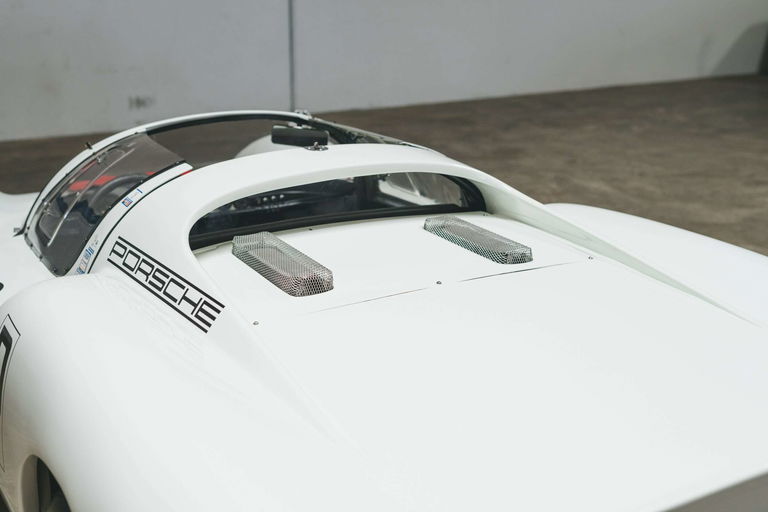 Porsche 910