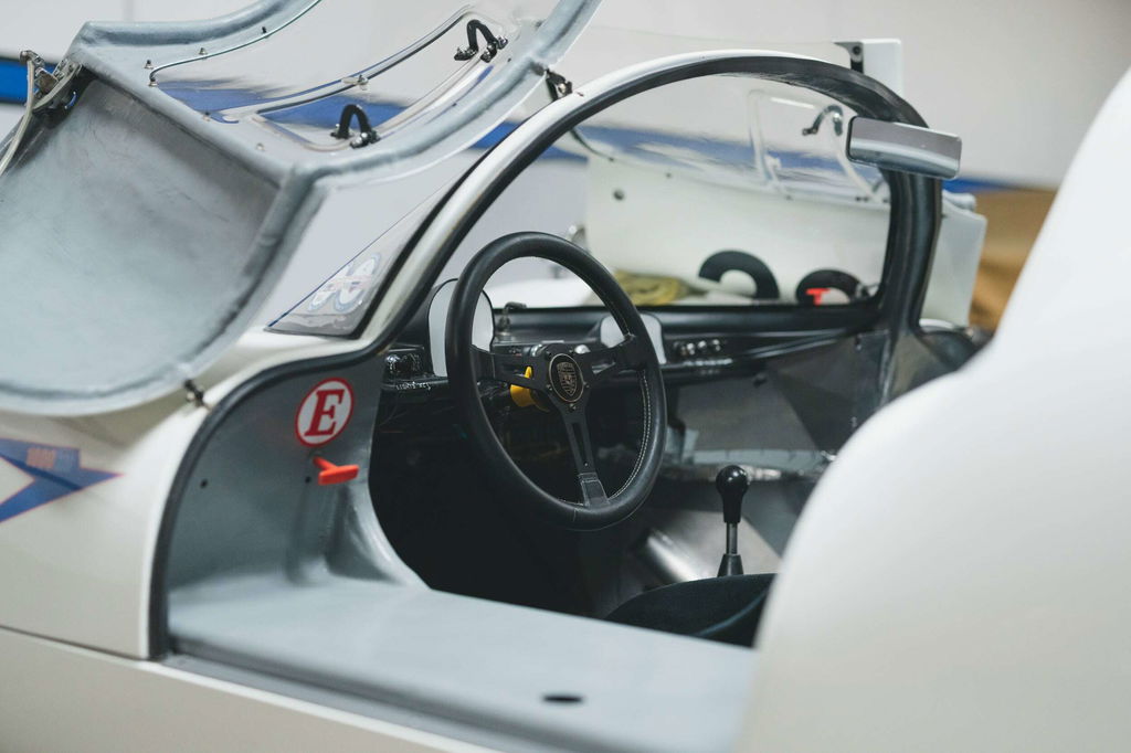 Porsche 910