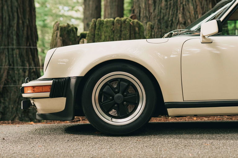 Porsche 911 Turbo 3.3 (US)