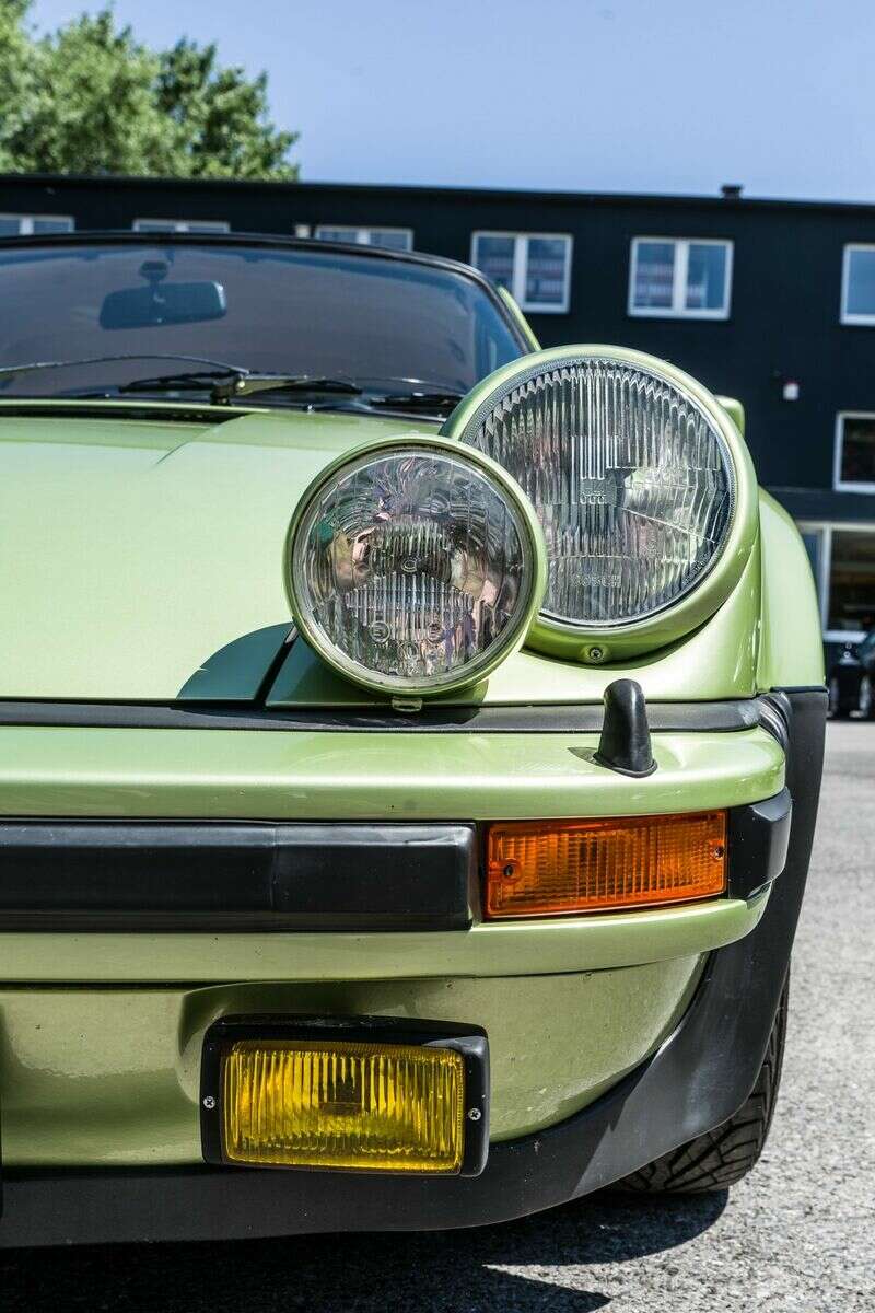 Porsche 911 Turbo 3.3