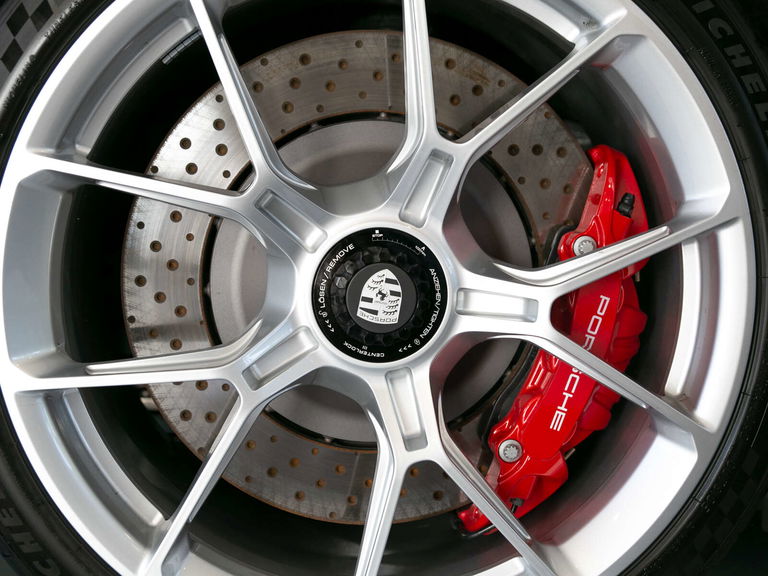 Porsche 992 GT3 Touring